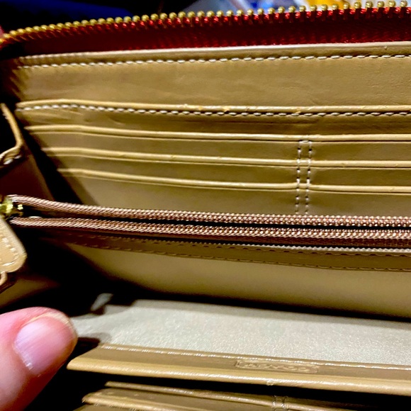 Coach Wallet as is condition - Picture 9 of 13